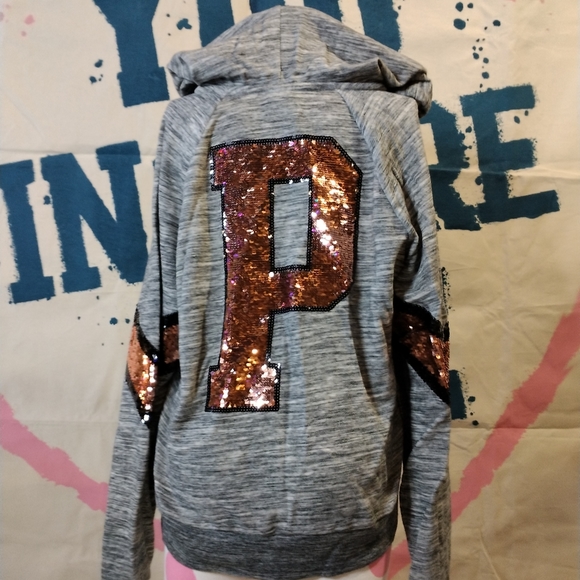 PINK Victoria's Secret Tops - ⬇️💲⬇️ Gorgeous Bling Hoodie 🔥
